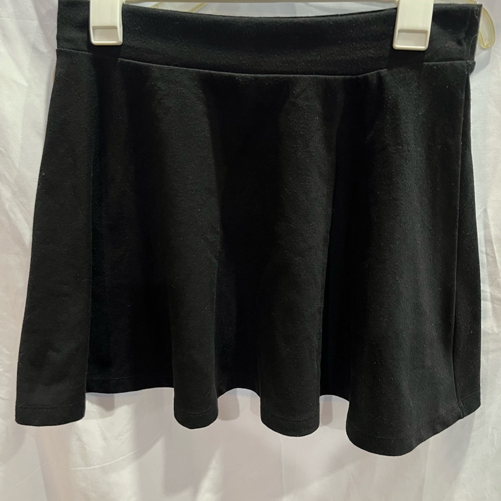 Decree Classic Black Flared Skirt - Women's